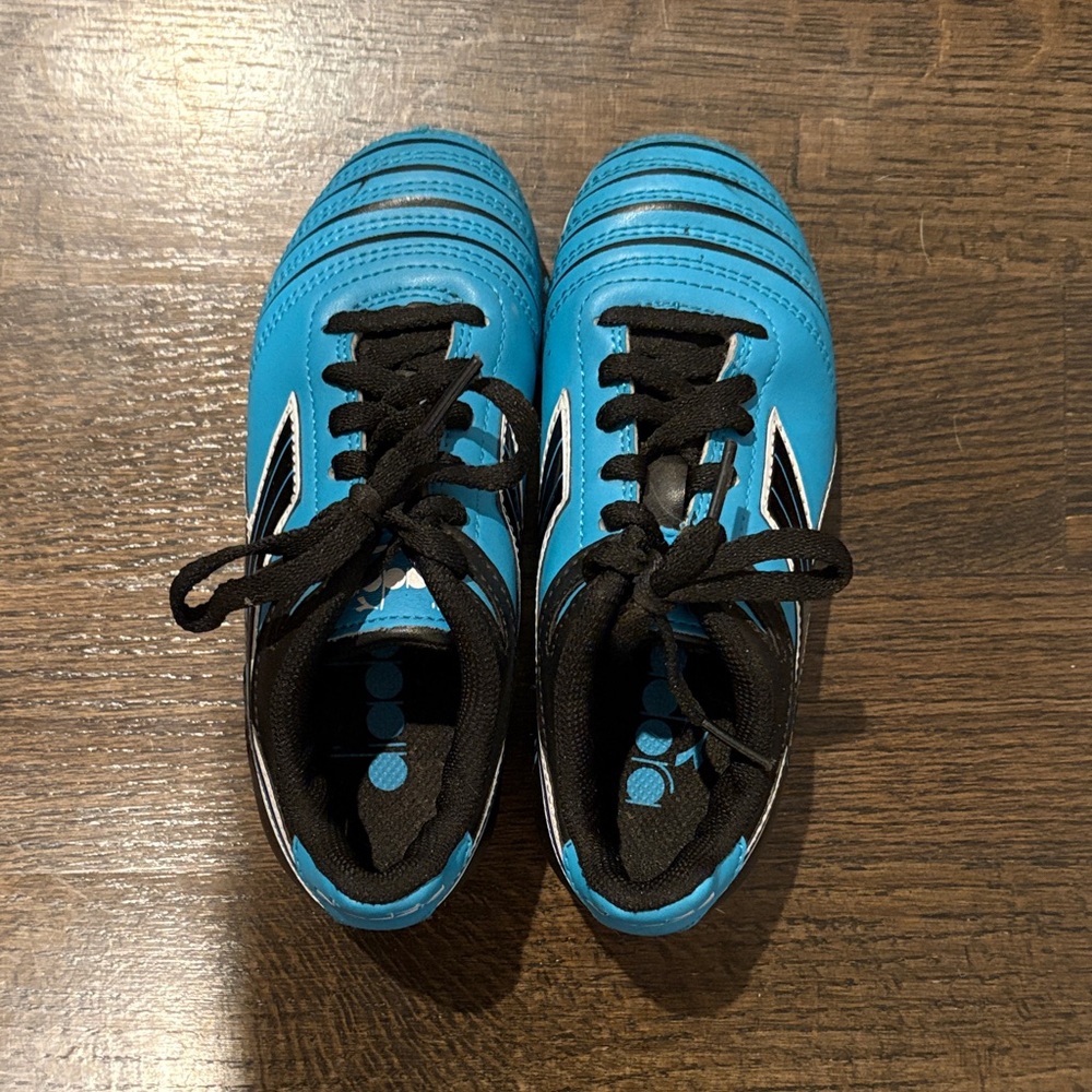 Diadora Soccer Cleats Size K13.5, Great Condition!